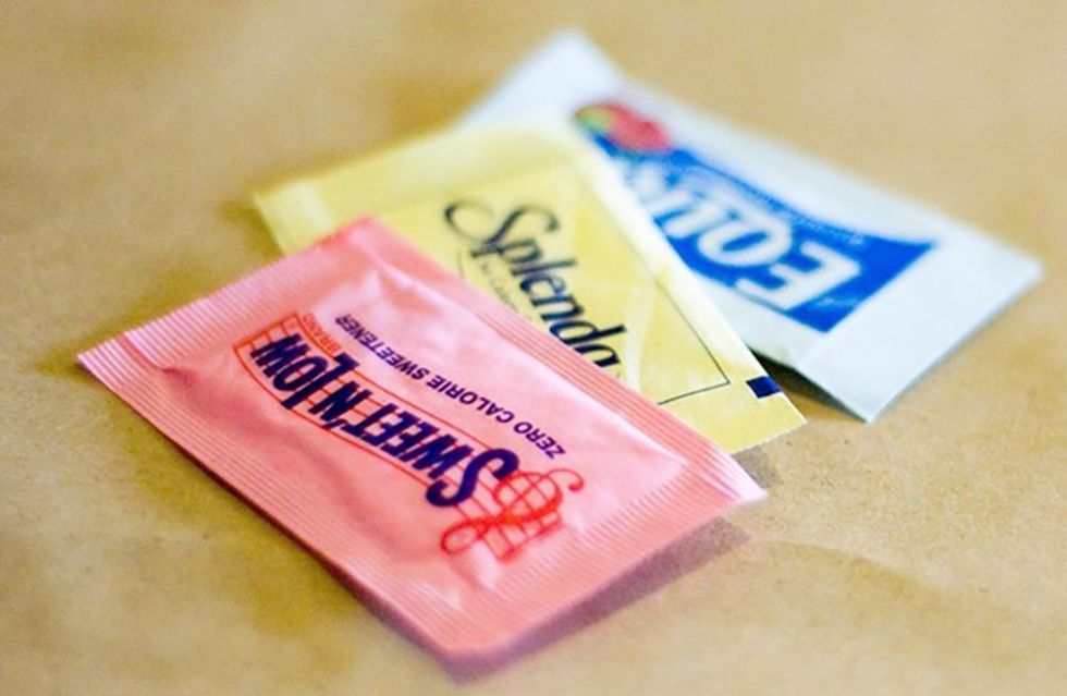 Do Artificial Sweeteners Affect Blood Sugar and Insulin ...