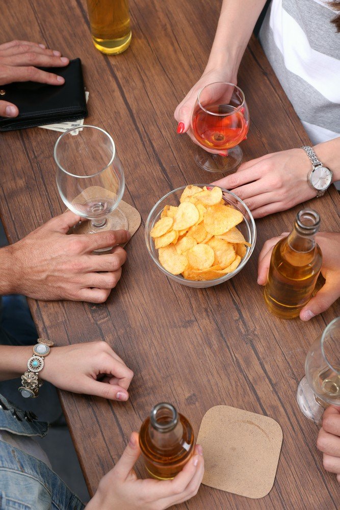 Drinks and Diabetes: How Alcohol Affects Blood Sugar ...