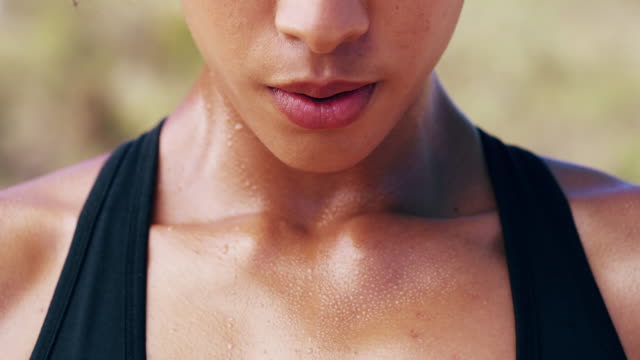 Sweat Smell Like Vinegar? Many Potential Causes + Multiple ...